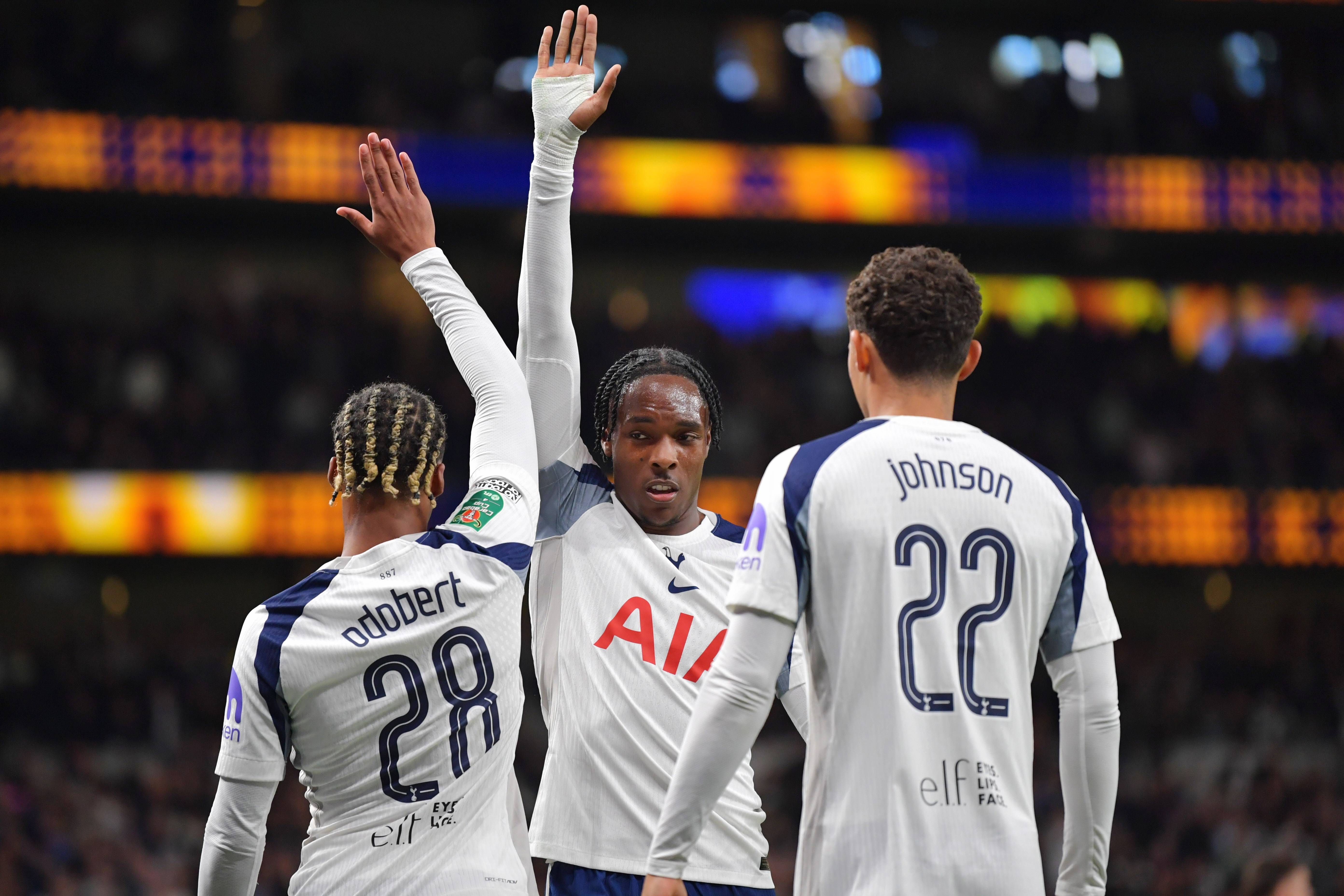 包含里程碑夜！斯图加特队长鼓劲，意大利杯今晨刷纪录，赛场秩序良好，资深球员宣示担当的词条-3377官方入口